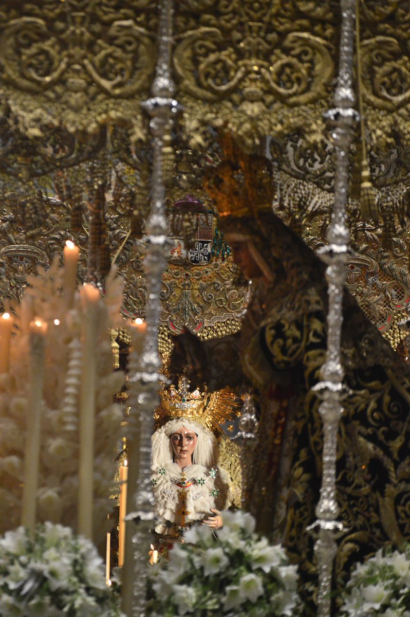 PasionDeSevilla's tweet photo. Sevilla, tierra de MARÍA.

Sin palabras.

#MagnaSevilla https://t.co/dqMTXlyqm7