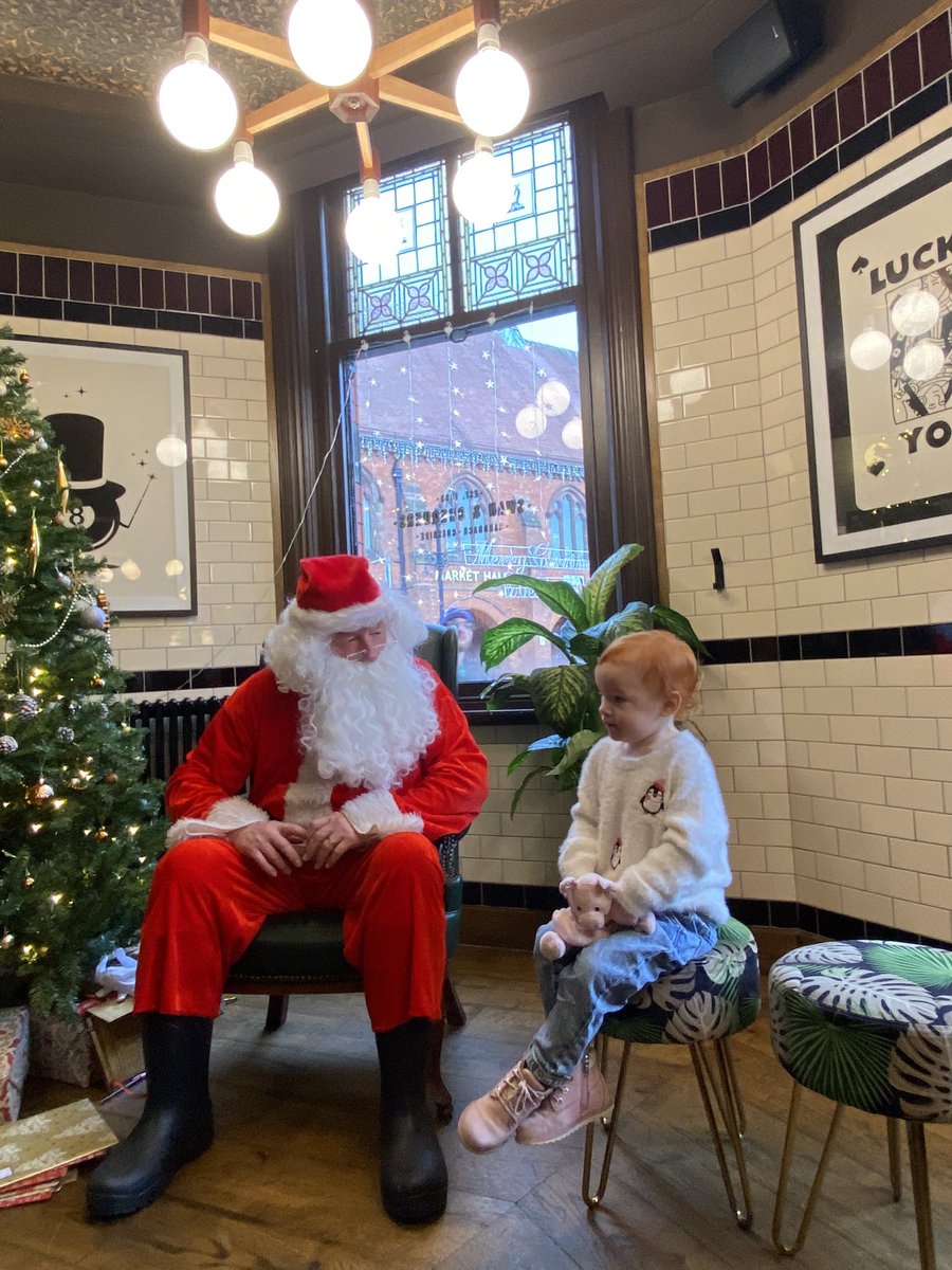 fiona_twist's tweet photo. So Santa was a hit….&amp; whilst she may have had a little melt down when she realised her wish list pressie wasn’t coming home with us, breakfast in (one of) my local made a pleasant change. Santa’s instruction to me on leaving to be good may not be observed!! 😉🎅🏻 #looselfie https://t.co/AkLbrdftOm