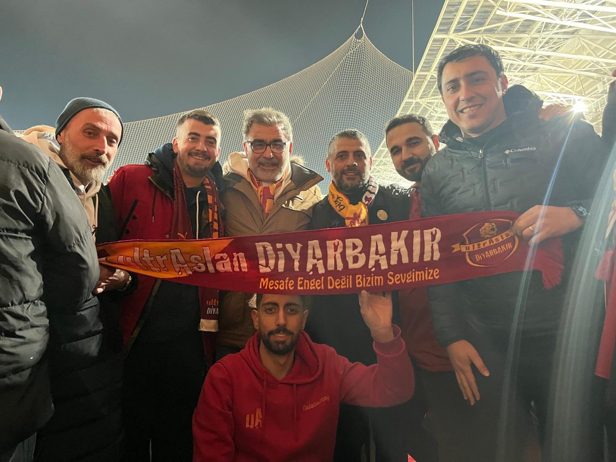 VeyselGiley's tweet photo. Diyar-Bekire selamlar. https://t.co/lgY5gy4W6n