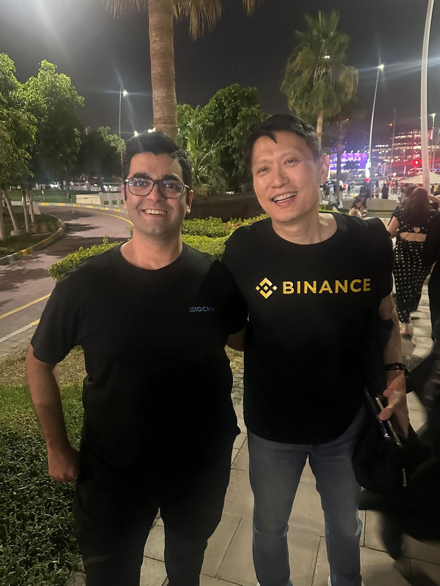 ARafayGadit's tweet photo. Thank you @binance for the invitation to watch #Formula1! Awesome vibe &amp; always great to see @_RichardTeng smiling! 🤝😎 https://t.co/RFwxXxLHpE