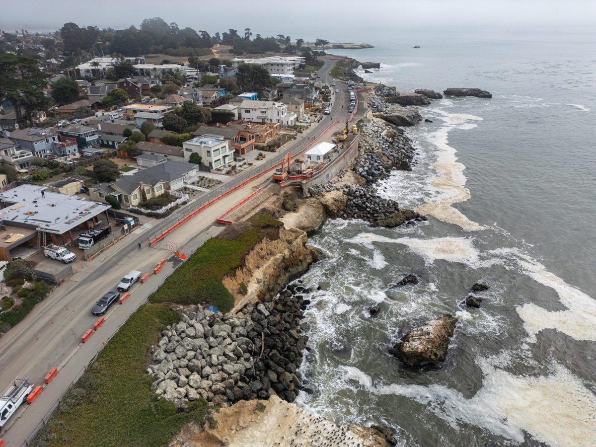 LookoutSCruz's tweet photo. OPINION: West Cliff’s future depends on unity – surfers have a place in the discussion https://t.co/njYqEuxoCy ⬅️ Santa Cruz City Manager Matt Huffaker responds to a recent op-ed https://t.co/K2Ly03iQWn