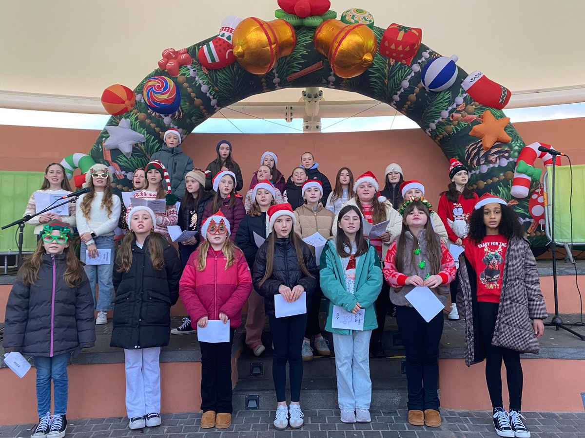 Well done to our choir who entertained shoppers at the Island of Geese this afternoon 👏. Thank you Mrs Moynihan &amp; Mike O Shea for accompanying and preparing the children