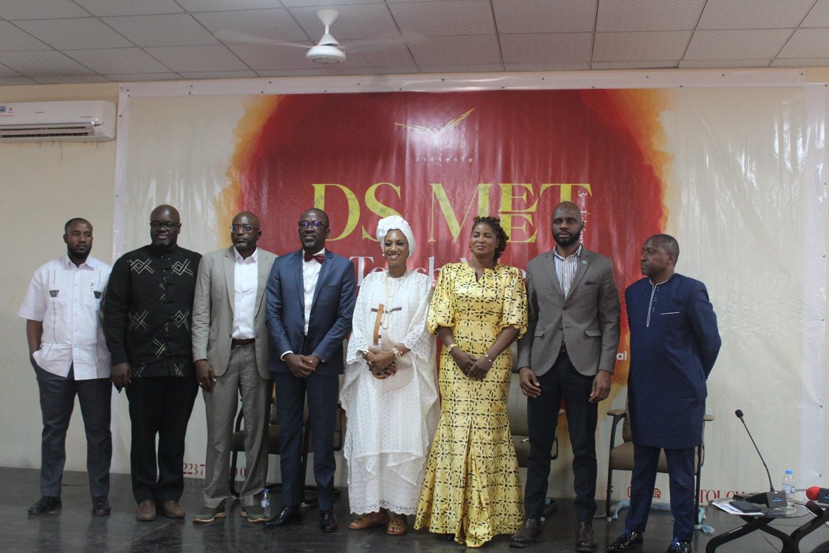 Malijetactu's tweet photo. 3e édition du Touch DS MEET : des éclaircissements sur le Personal Branding et le Leadership https://t.co/c2rJB5QSnG #malijet #édition #TouchDSMEET #Personal #Branding #Leadership #ISPRIC #entrepreneuriat https://t.co/43Ni5etcce