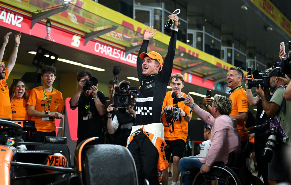 4lndo's tweet image. lando please never stop smiling &amp;lt;3