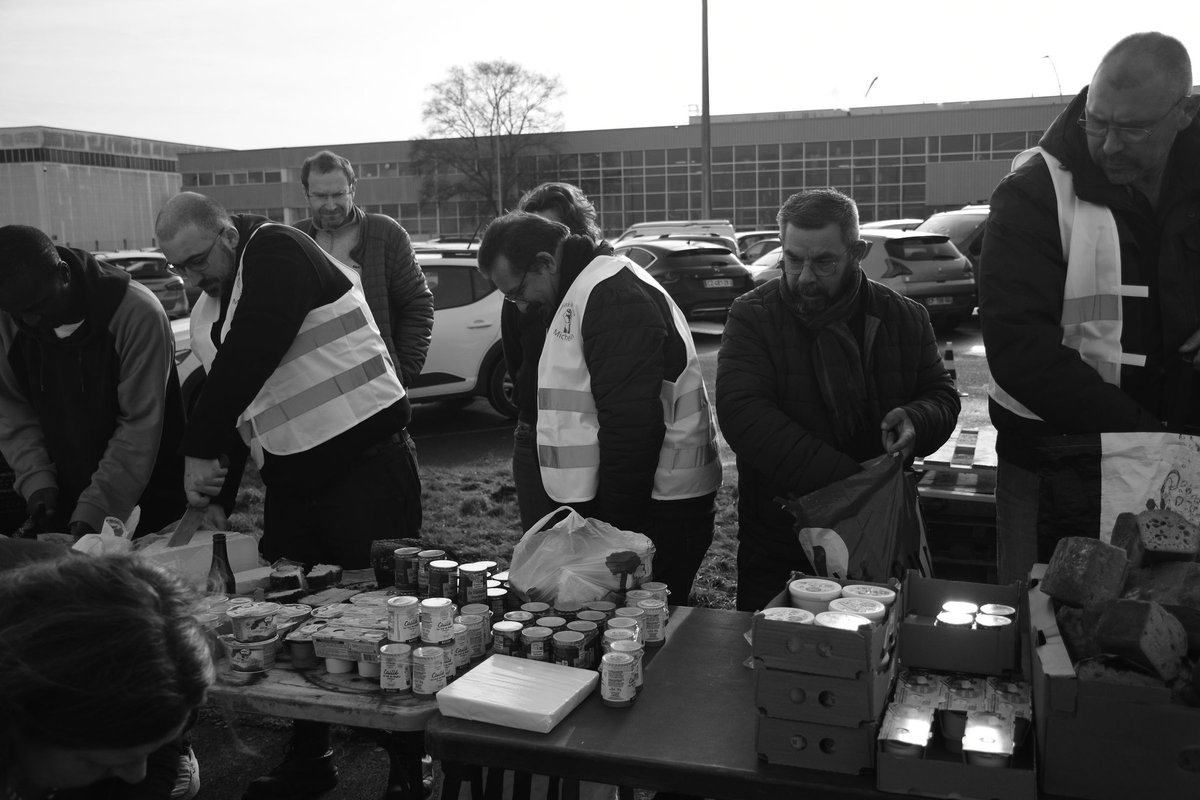 Les Soulèvements de la terre tweet media