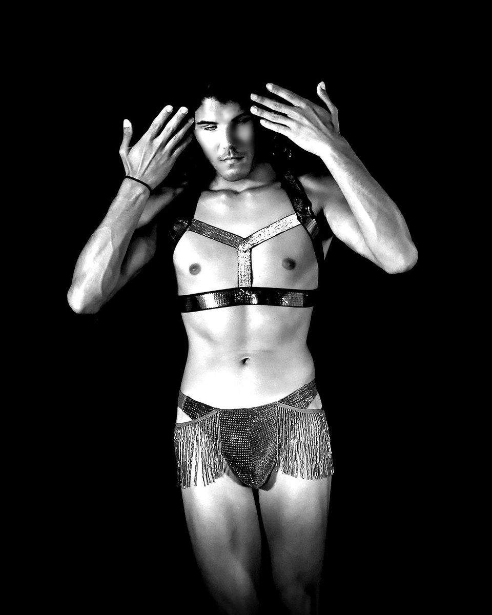 * Model: <a href="/tritontaino/">Taino</a> 
(Orlando, FL) 
© All Rights Reserved.