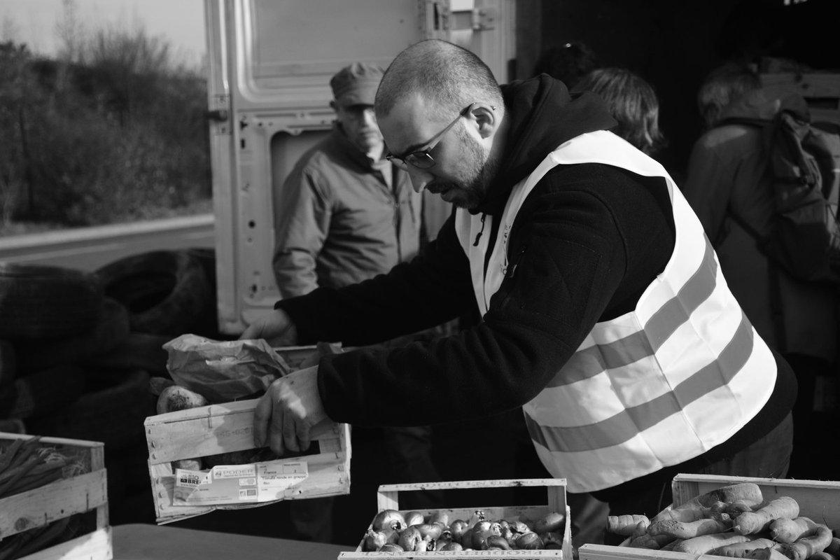 Les Soulèvements de la terre tweet media