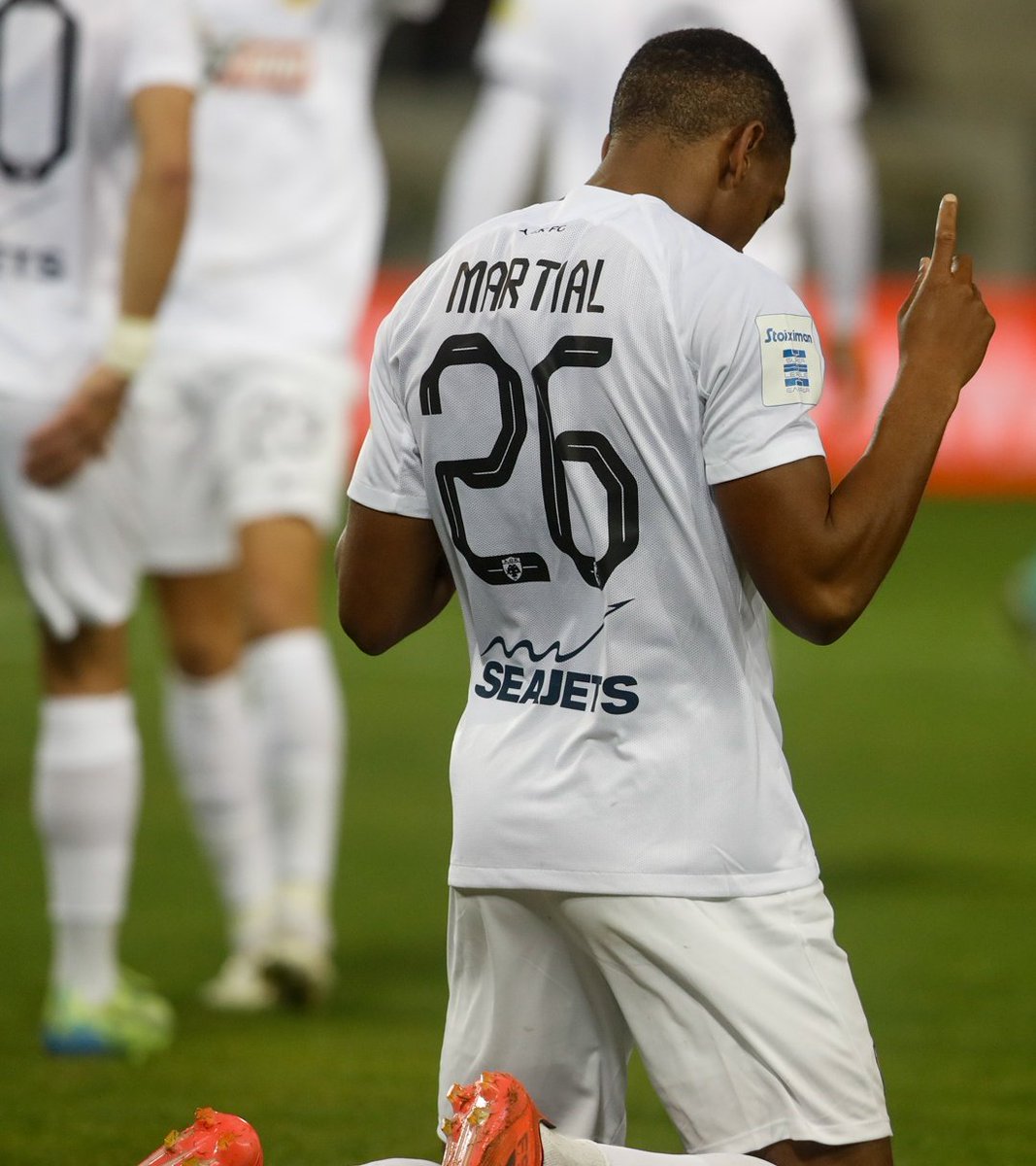 HellasFooty tweet picture