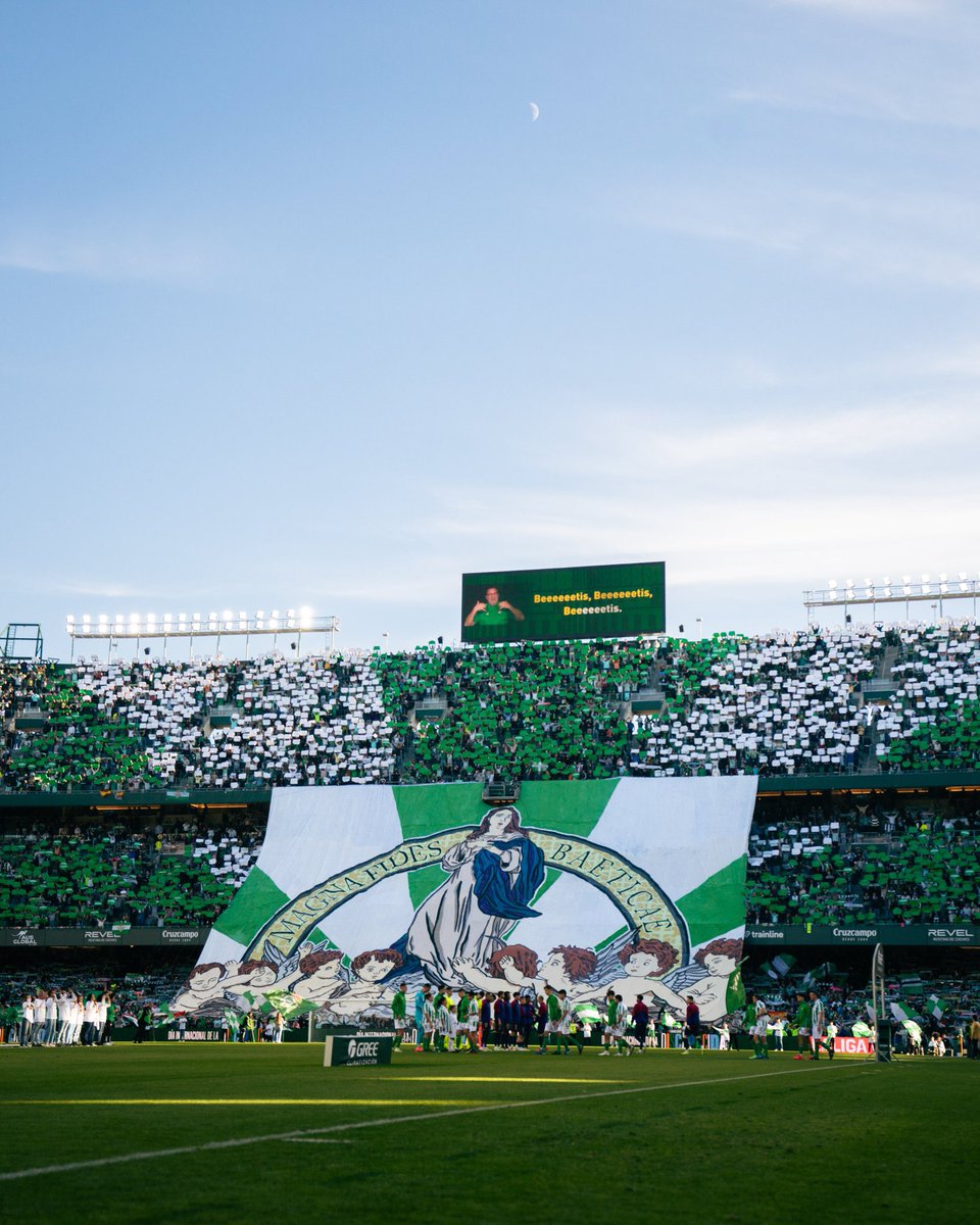 GolSur1907's tweet photo. 🟢 MAGNA FIDES BAETICAE ⚪️

Un Betis - Barça, en un puente de la Inmaculada y que coincide con una procesión Magna… No podíamos dejar pasar la oportunidad así que vamos a explicar alguno de los detalles del tifo de ayer. 

¡Dentro hilo! 🧵 https://t.co/R7QmcGlnoK