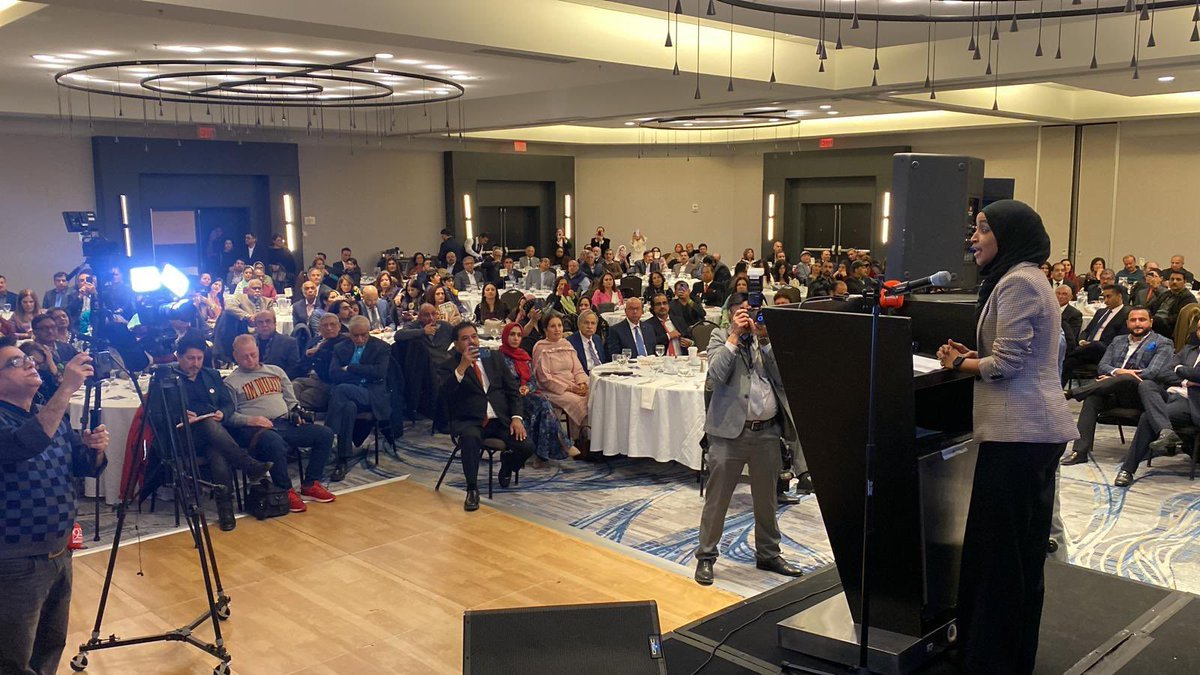 PakinNewYork's tweet photo. Consul General @atozai attended the APPAC Annual Gala, highlighting the importance of political representation for Pakistani &amp; Muslim Americans. He praised APPAC’s pivotal role in fostering inclusivity &amp; empowering Pakistani &amp; other communities for a brighter future. https://t.co/8bnnNgltZv