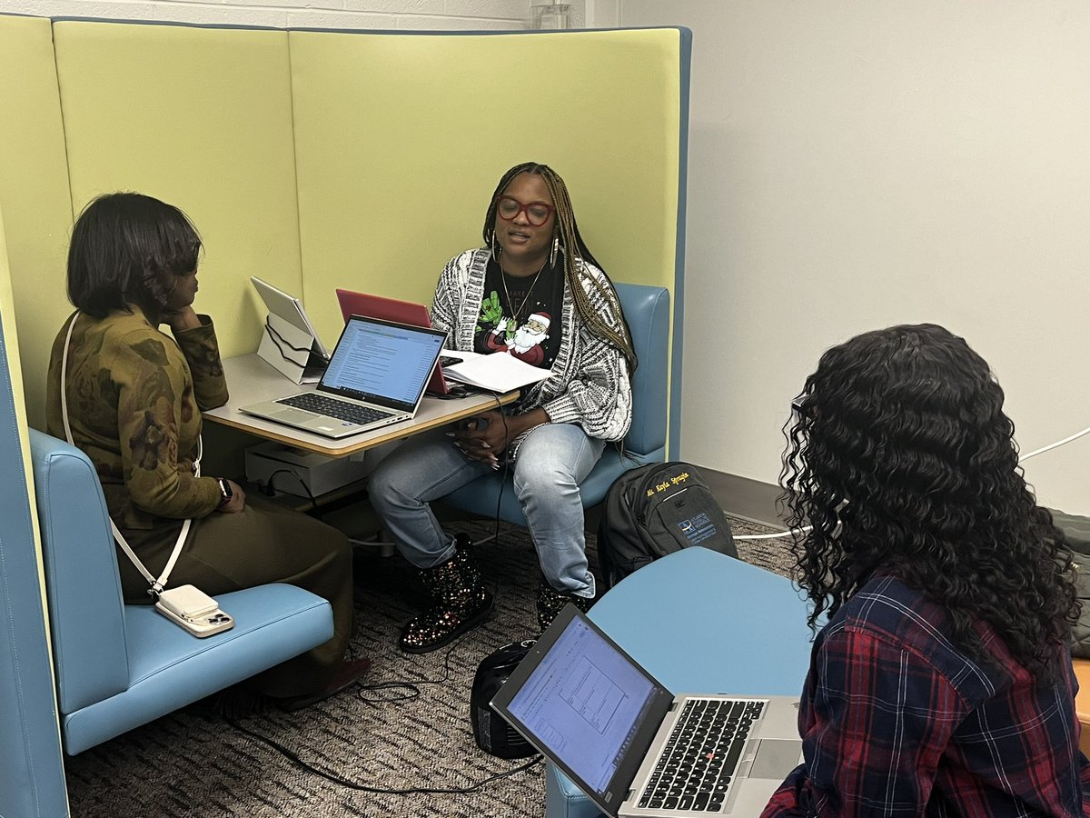 APSInductsYou's tweet photo. Learning together and having fun while we learn is part of our collaborative team norms ✅📚 #problemsolving #creativeconnector #teamwork @hr_nicoleL @FeleciaInHR @apssupt @Hill_Mentors @Ross_Mentors @Hunter_Mentors https://t.co/gSGGTh4lqm