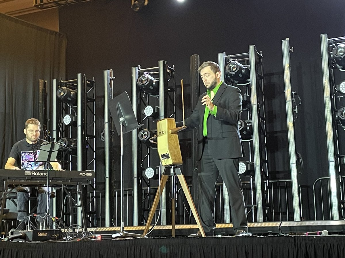 The furs who didn’t get up to hear classic music this morning are absolutely missing the hecc out

<a href="/TrioMenagerie/">Trio Menagerie ➡️ GOH MFF</a>