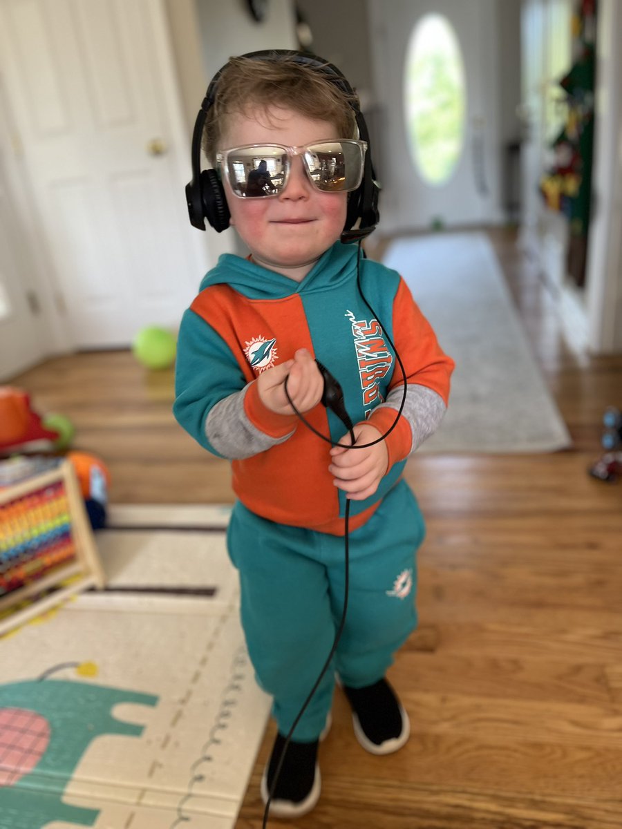 jdfilippone's tweet photo. Miami Tyke a.k.a Tyke McDaniel preparing for the game today #GoFins https://t.co/PliLlgso1l