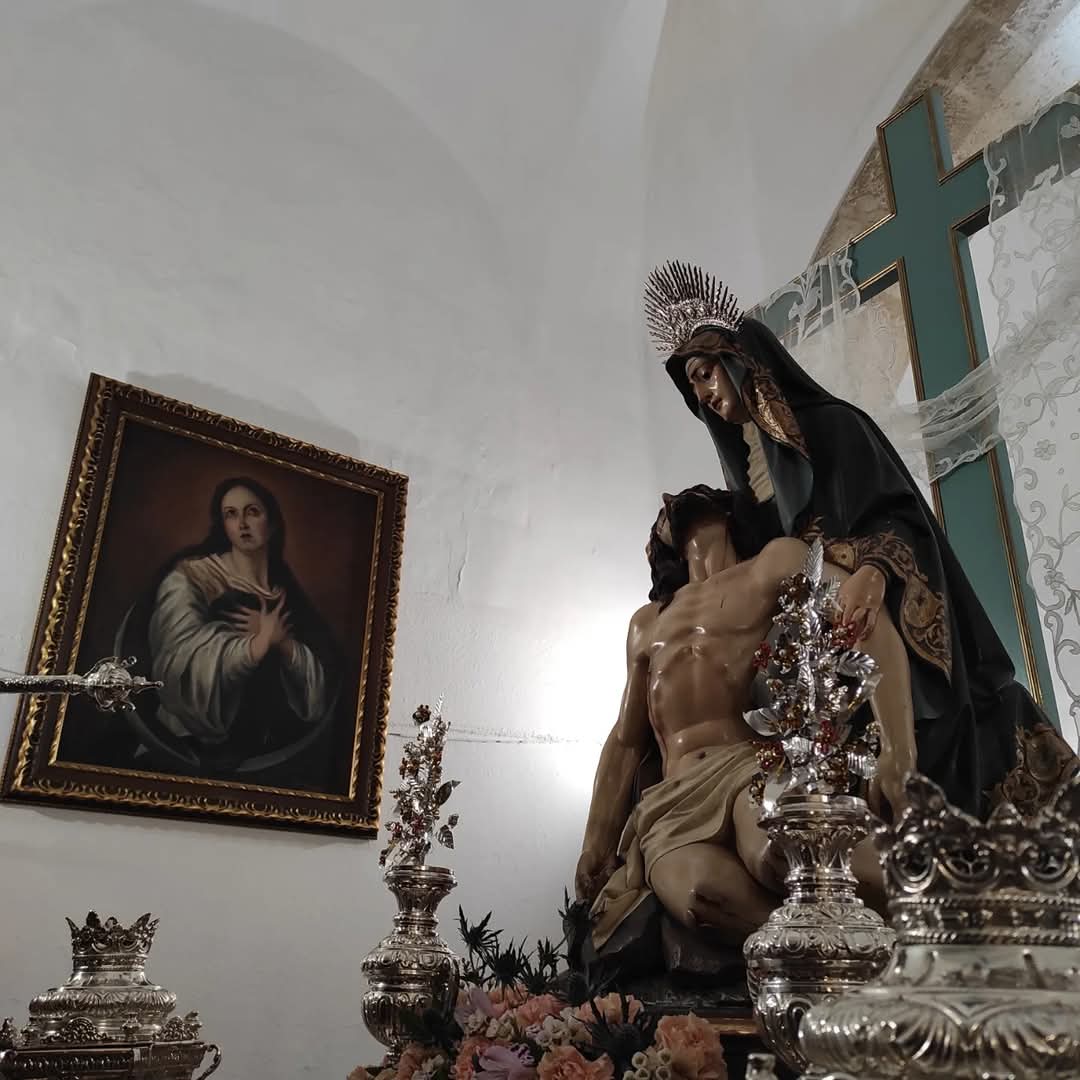 Hdad_Soledad's tweet photo. Todo el mundo, a voces Reina escogida, diga que sois concebida sin pecado original.
Dogma de la Inmaculada Concepción de María. Patrona de España. https://t.co/eqX0tLOK7U