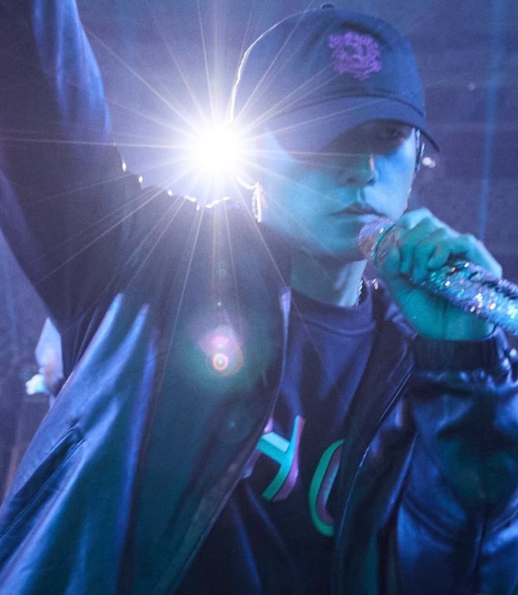 黑色皮繩 tweet media