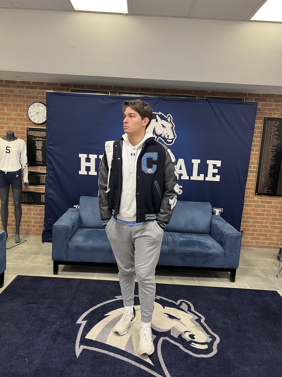 maximus_sup88's tweet photo. Had an amazing time at my OV with @Hillsdale_FB ! Thank you @CoachStokes_HC for the invite and the great time!!
@CyChristian_Ath @FondawRoy @TXPSMedia @TXPrivateFBGuy https://t.co/1iOqBFooO6