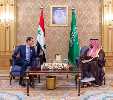 mrdass61's tweet photo. @albshri123 @AhmedHAlKhalili قصدك لما تلاقيوا في جدة واستانسوا مع بعض في 2023 أو قمة الرياض في 2024؟  😂 https://t.co/JW1xT8XBTB