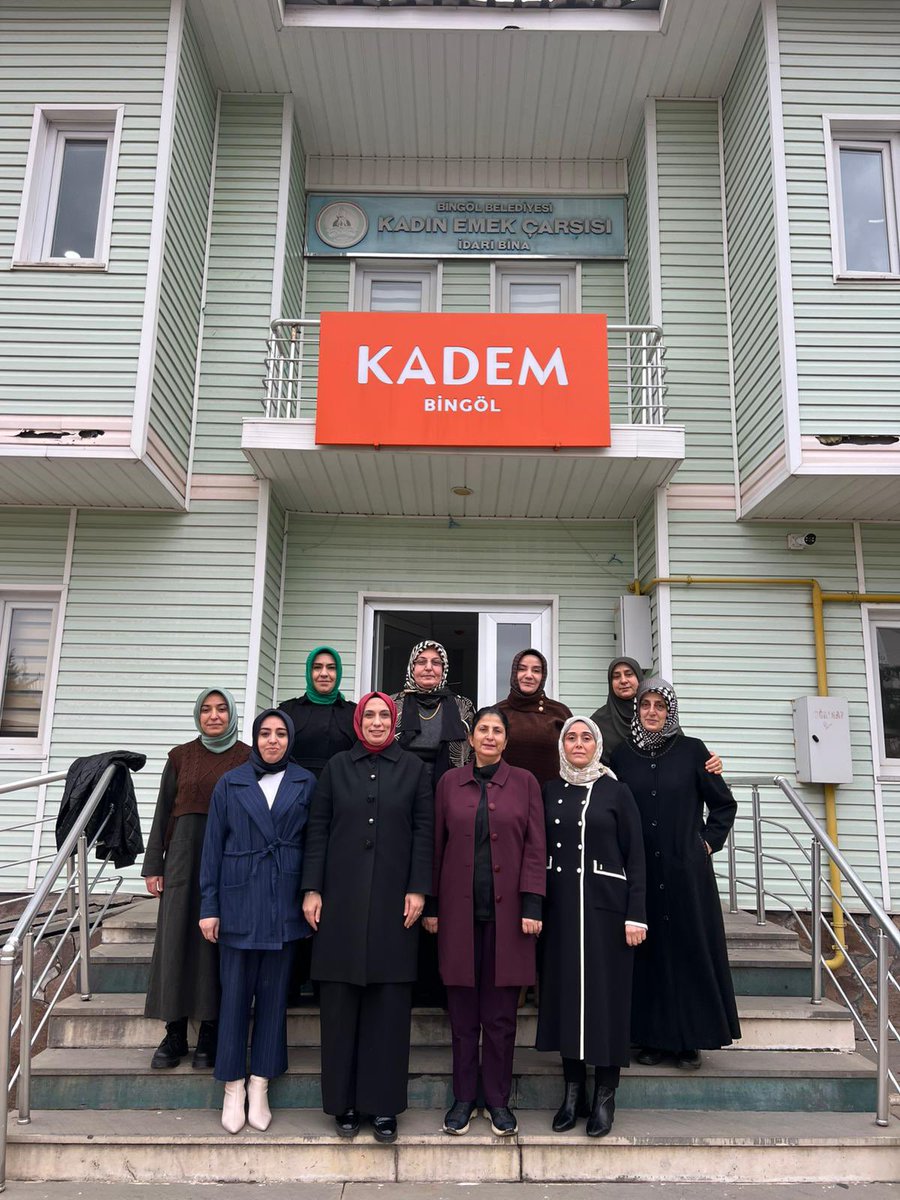 📍 Bingöl

<a href="/kadembingol/">KADEM Bingöl</a> 
Temsilciliğimizi ziyaret ederek,yönetim kurulu üyelerimizle bir araya geldik
Kadın istihdamını konuştuk
KADEM İl Temsilcisi Gülsüm Değişman ve yönetim kurulu üyelerimize nazik ev sahiplikleri ve 
çok kıymetli fikirleri için teşekkür ederim.

<a href="/kademorgtr/">KADEM</a>