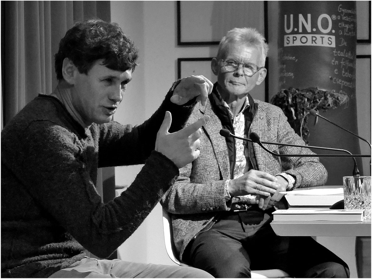 Lyrikpreis München
Kleine Nachlese zur Verleihung des 
Lyrikpreises München 2024 

im Lyrik Kabinett am 3. Dezember an Steffen Popp

Fotos Mario Steigerwald
signaturen-magazin.de/preisvergabe-2…