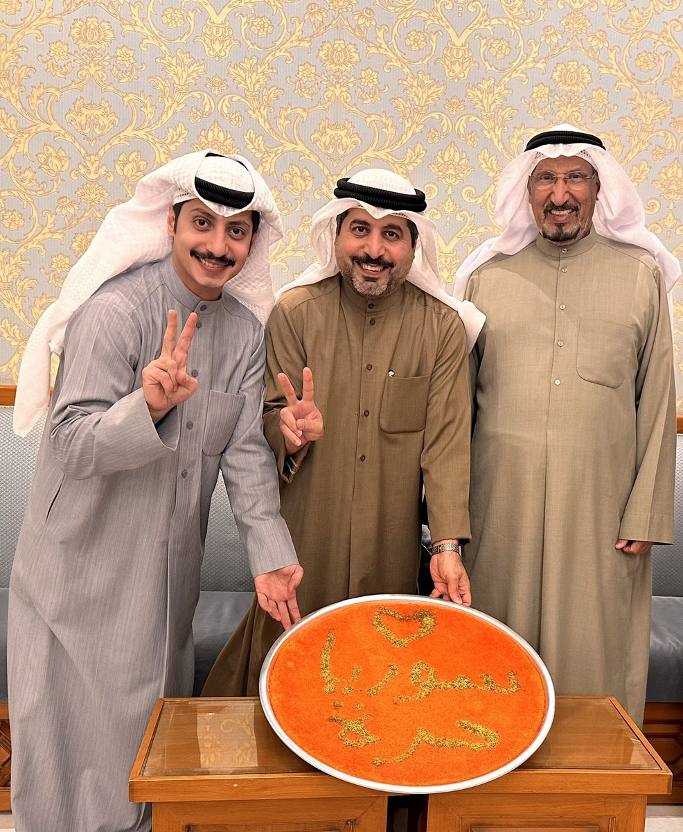 Ahmad_Duwailah's tweet photo. احتفلنا بديوننا بمناسبة انتصار اشقائنا المجاهدين الأبطال، وذلك بفضل الله وحمده وعونه ونصره وهدايته.

نبارك للشعب السوري الشقيق هذا النصر المبين ونسأل الله أن يحفظ سوريا وأهلها، وأن يكون هذا النصر بداية لبناء بلدهم، وأن يجتمع شملهم على الخير والصلاح.

#سوريا_حرة
#تحرير_الشام https://t.co/2dO6rj6r6g