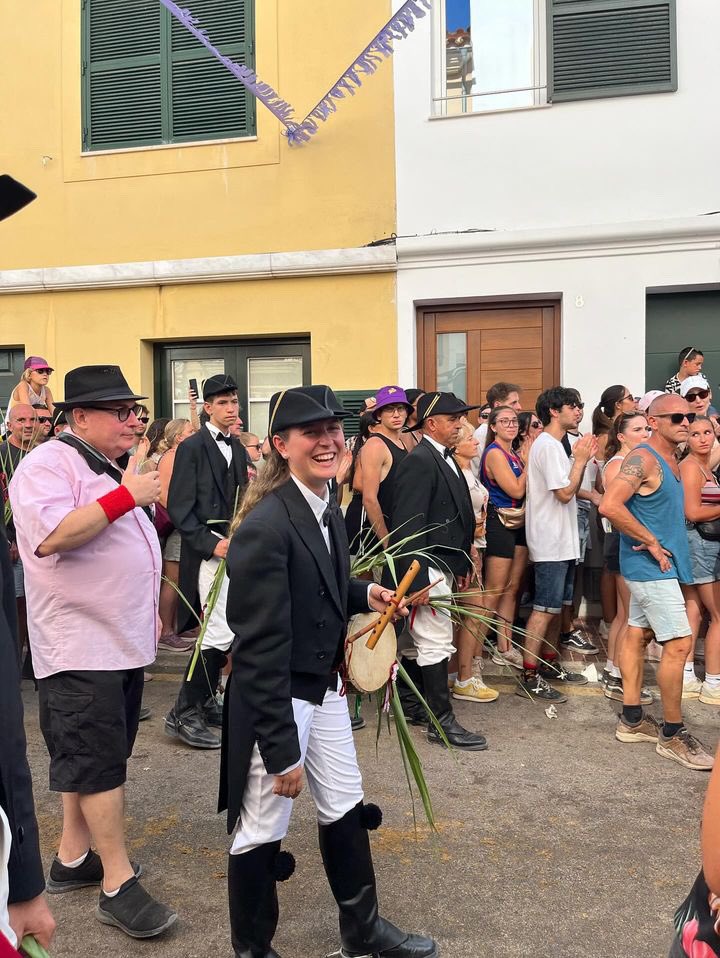Neus5bosch1's tweet photo. I quina felicitat https://t.co/E2TCvwD16Y