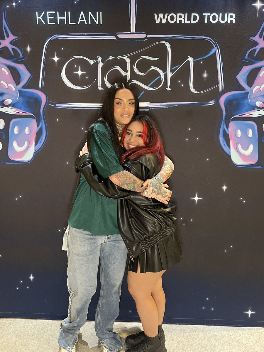 bizzlesonika's tweet photo. two bad b!tches
8 years in the making
iโll love u forever, kehlani ๐ค
#kehlani #crashtour #tampa https://t.co/OVPZDLevrm