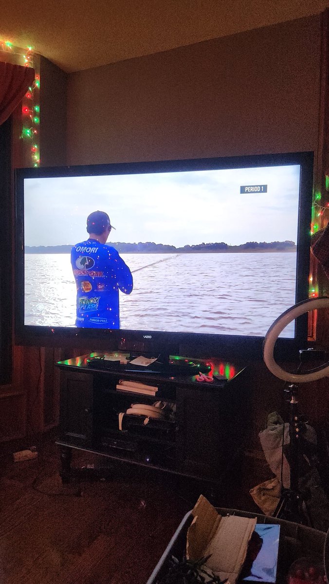 MrsTaWilliams's tweet photo. @NFLonCBS why is this game not showing???? It's a fishing competition. https://t.co/HMU7r78k8Y