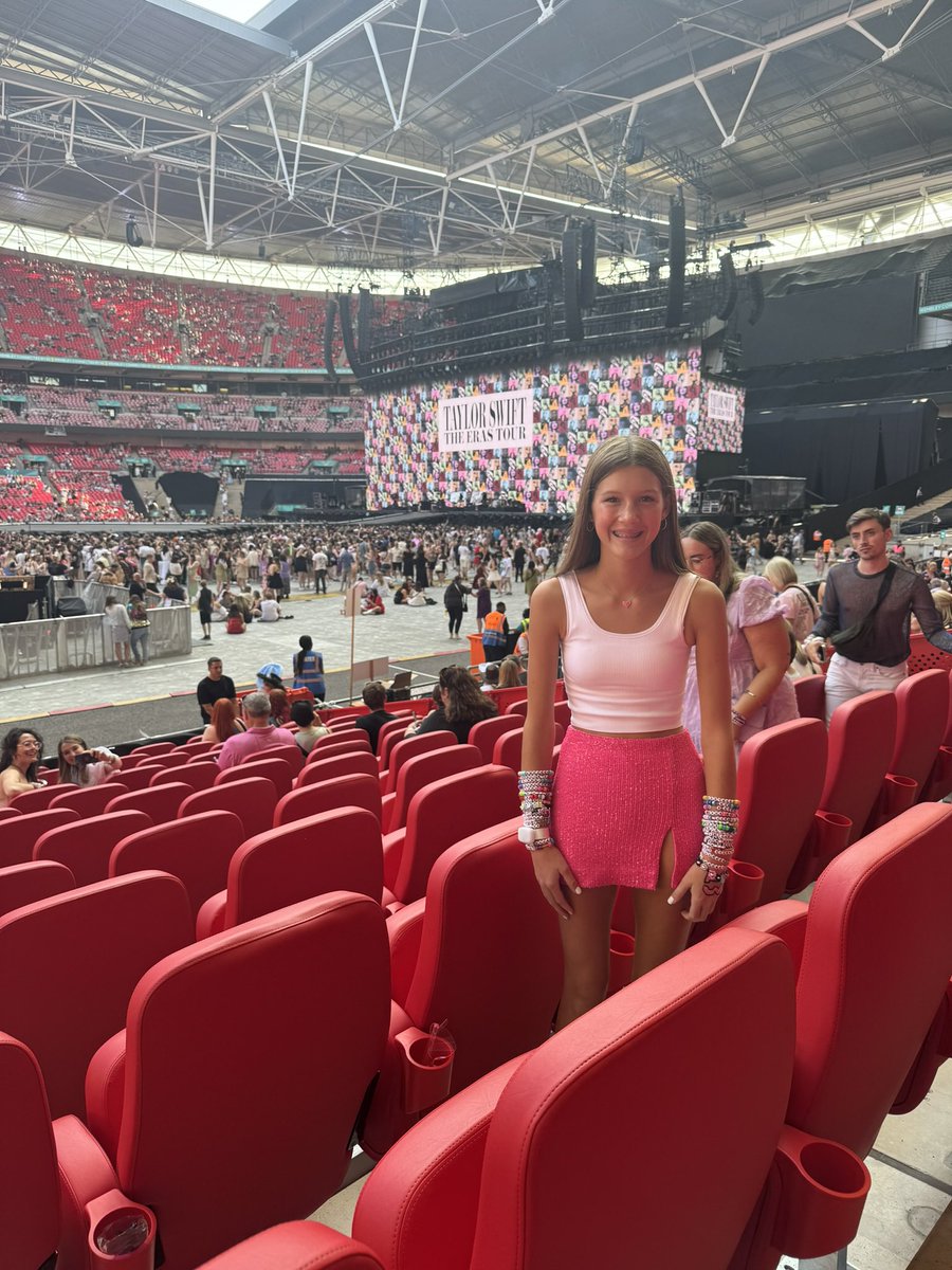 It was rare, we were there…London N6 (makeup for Vienna N1 - pic 1) <a href="/taylornation13/">Taylor Nation</a> #TSTheErasTour