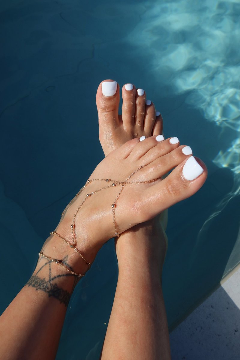layafeet's tweet photo. making art with my feet ✨ https://t.co/30VHTd6UP3