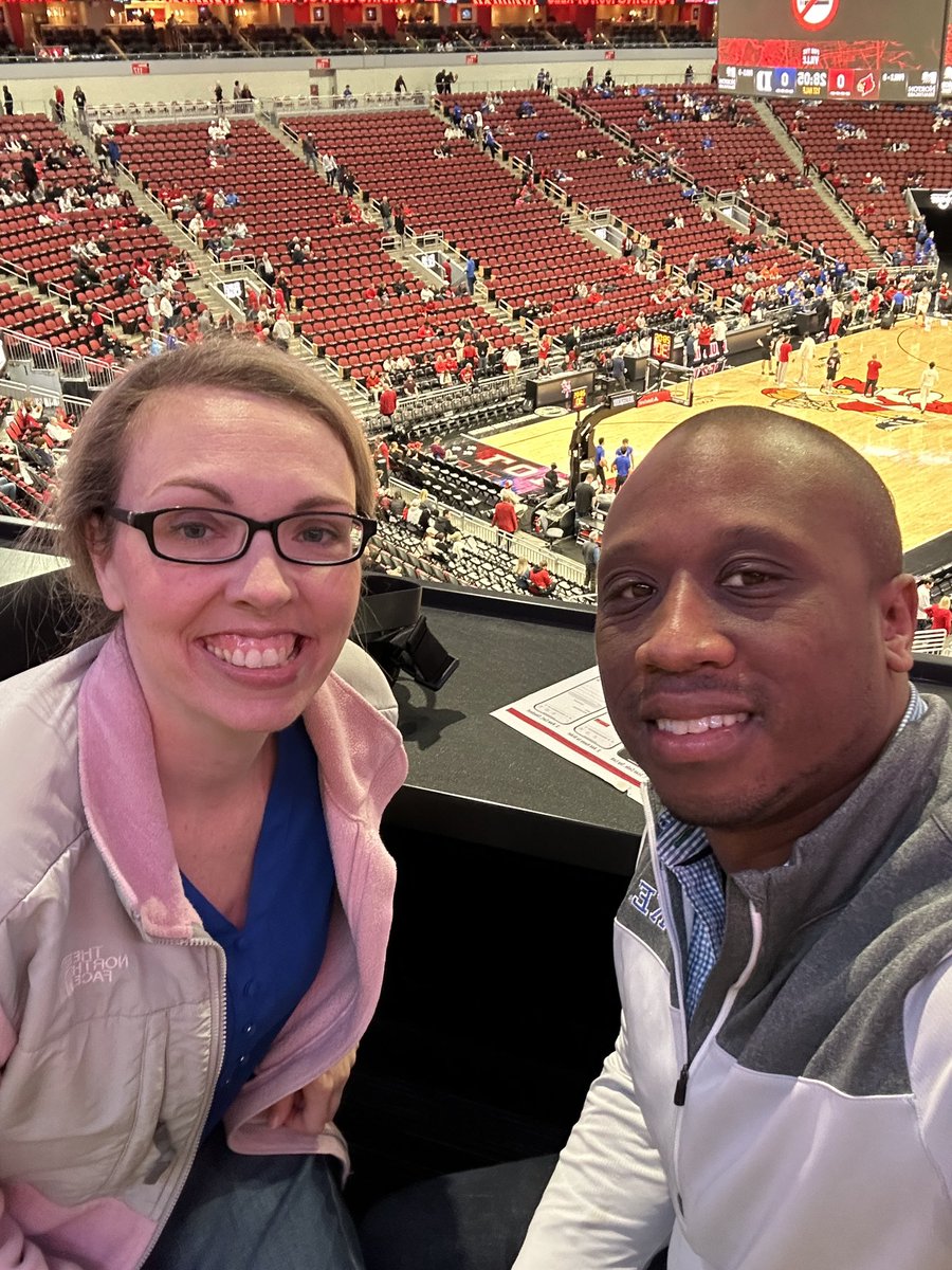 eric_j_anthony's tweet photo. When the wife hates Louisville fans so much you are forced to get suite seats to be by yourself  #happywifehappylife https://t.co/Ly6fvp3Rnp