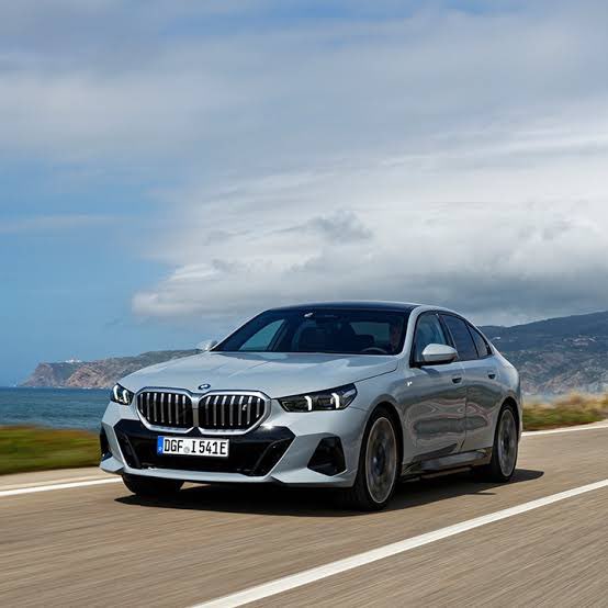 Despite the hassle from this mornings BUS-GATE fiasco, SAlt head kickers are finally on there way to #nusnatcon24 in the workers vehicle below 👇