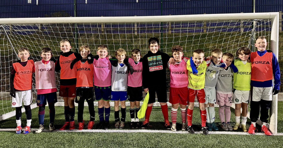 FootballGrow's tweet photo. “𝙏𝙝𝙚 𝙩𝙞𝙢𝙚 𝙛𝙤𝙧 𝙘𝙝𝙖𝙣𝙜𝙚 𝙞𝙨 𝙣𝙤𝙬.”

Thrilled to kick off our first Grow Football Thrilling Three’s, 3v3 tournaments today! Six age groups took part, with minimal adult input—letting the kids take charge and simply enjoy the game.👏🏼⬆️⚽️ https://t.co/KWpohscZ12