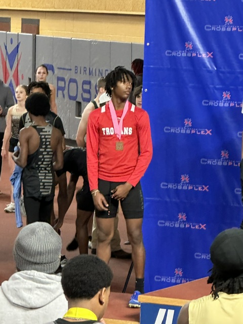 Gavin Washington finished 6th in boys long jump with a jump of 19-3.5!