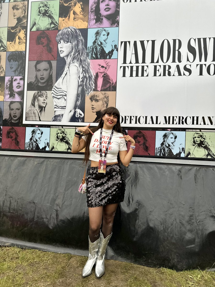 repswiftversion's tweet image. reputation 🐍 / midnights ⭐️ / TTPD🩶 #TheErasTour @taylornation13