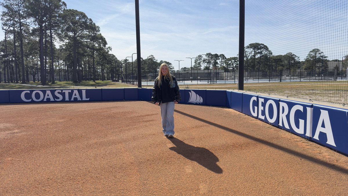 meganwhitt2026's tweet image. Thank you @CoachMCCGA and @ccgasoftball for a great visit today! I enjoyed my time touring the campus, learning more about your program, and seeing the new facilities. Go Mariners! #HailTheSail @ICWhitley @SKG_Softball