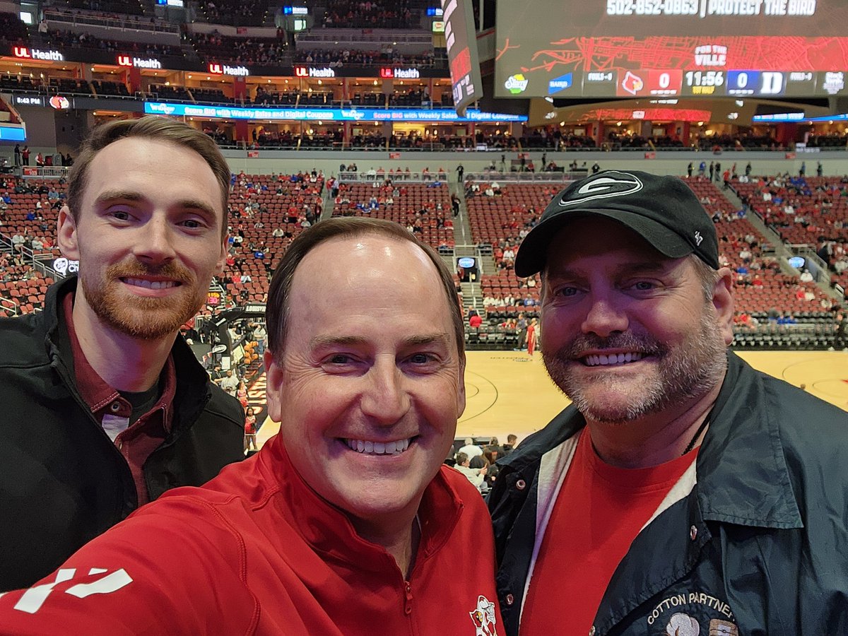 serviceavenger's tweet photo. About to put down Duke! #GoCards https://t.co/OtskrtZfSI