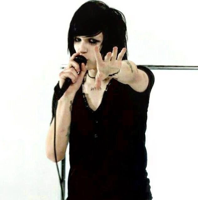 hourly andy biersack (@andybierhourly) on Twitter photo 