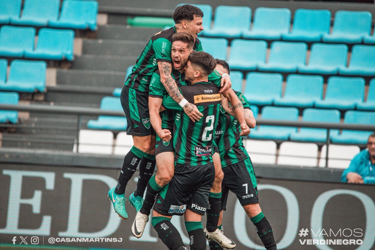 CASanMartinSJ's tweet photo. Somos de primera!!!! Volvimos a nuestro lugar!!

#VamosLosSantos 
#VamosVerdinegro 🟢⚫ https://t.co/h0Hnc4AMe7