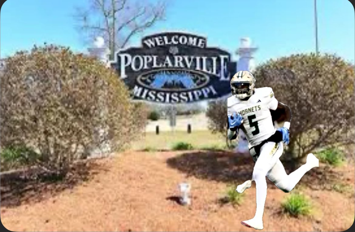 Coastfootball's tweet photo. What's Ty Keys' secret? Dude's still running after that insane 29-28 State Championship win over Louisville. Can't be stopped! 🛑
#HereWeGoAgain #StateChampionship #CoastFootball2024 https://t.co/iBfUihEkjI