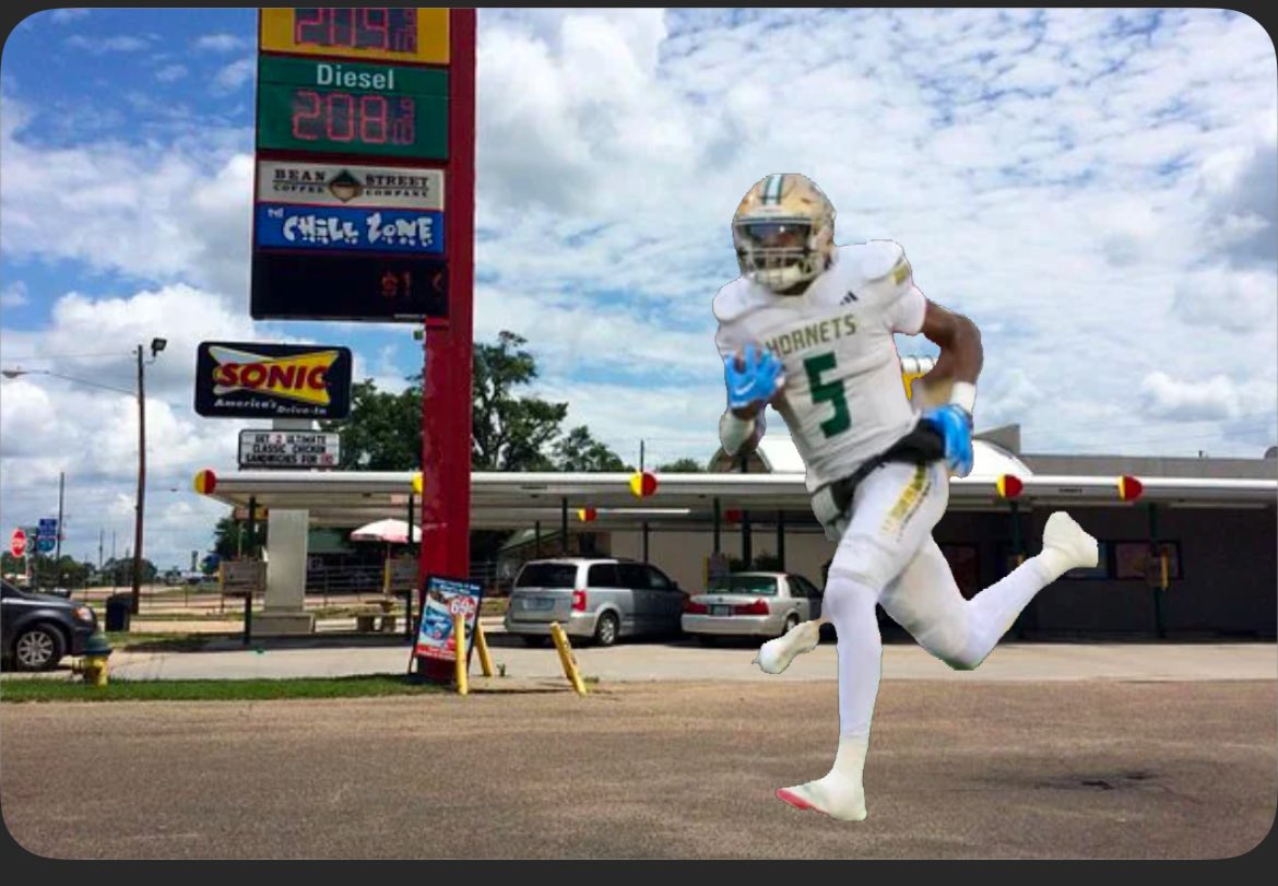 Coastfootball's tweet photo. What's Ty Keys' secret? Dude's still running after that insane 29-28 State Championship win over Louisville. Can't be stopped! 🛑
#HereWeGoAgain #StateChampionship #CoastFootball2024 https://t.co/iBfUihEkjI