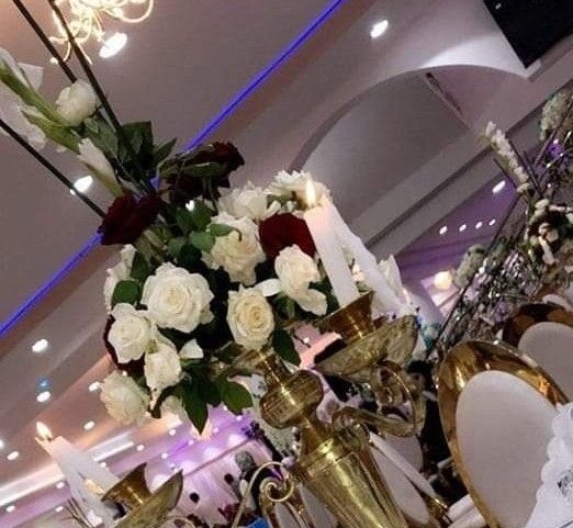 ladyofsanji's tweet photo. AU #Zosan dónde Sanji y Zoro deciden hacerle una broma a sus amigos, casándose en un local de fake wedding, pero se terminan equivocando y entran a uno real...

Por lo que ahora, están legalmente casados. https://t.co/DFtWq6S9M6