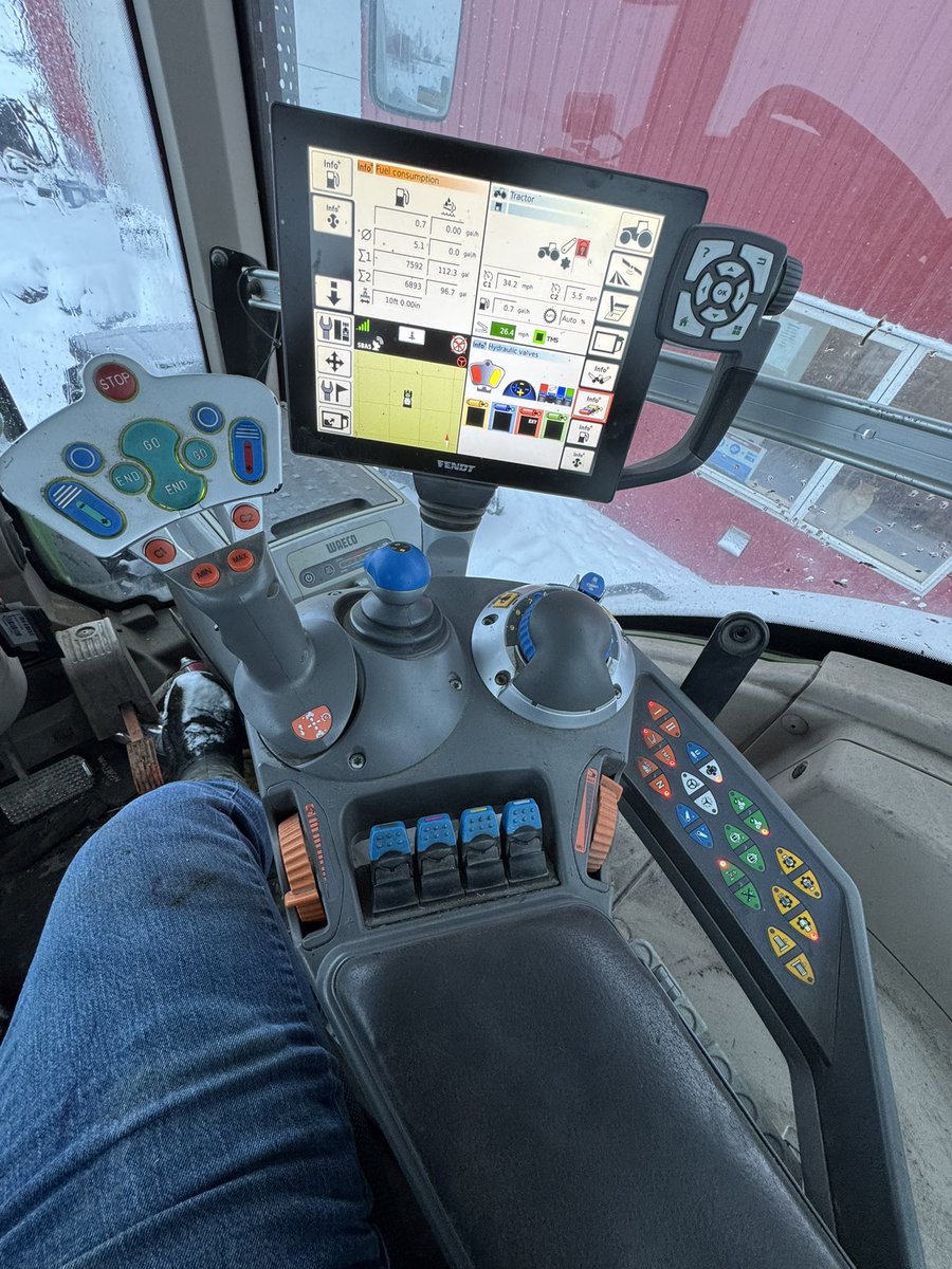 TomCoutts7's tweet photo. For Sale:

2016 Fendt 930 S4
300 hp
4820 hours
Profi plus fully loaded
Integrated GPS 
1.5 year on Rear 900/60R42
1 season on front 650/65R34 
540/1000/ large 1000 pto
Fendt CVT transmission 34 mph
Front axle and cab suspension 
Onboard Air compressor 
RT appreciated https://t.co/4NS6xjZ7VJ