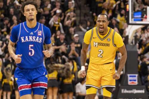 COLUMBIA, Mo. -- Tamar Bates had 29 points and five steals to help Missouri beat Hunter Dickinson and No. 1 Kansas 76-67 on Sunday. dailyherald.com/20241208/colle…