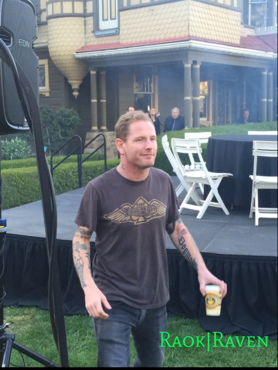 RaokRaven's tweet photo. @Revolvermag @CoreyTaylorRock Happy Birthday, Corey Taylor!! One of the coolest most humble musicians out there! Hope you have an amazing day!! Cheers! 
🎂❤️‍🔥🤘🏽🎂✨🖤 ❤️‍🔥🎤🤘🏽#CoreyTaylor #Slipnot #HappyBirthdayCoreyTaylor #RaokRaven #BeKind #MusicHeals @slipknot https://t.co/H3jkalj1d5
