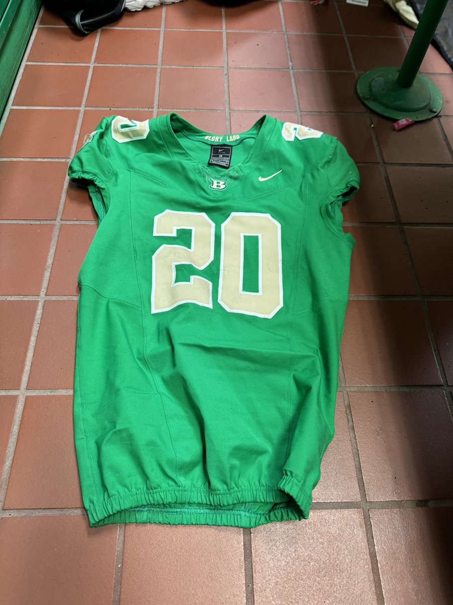 Damarious_N's tweet photo. Thank you @buford_football @CoachApp35 #20out💚 https://t.co/sb0cXIrghA