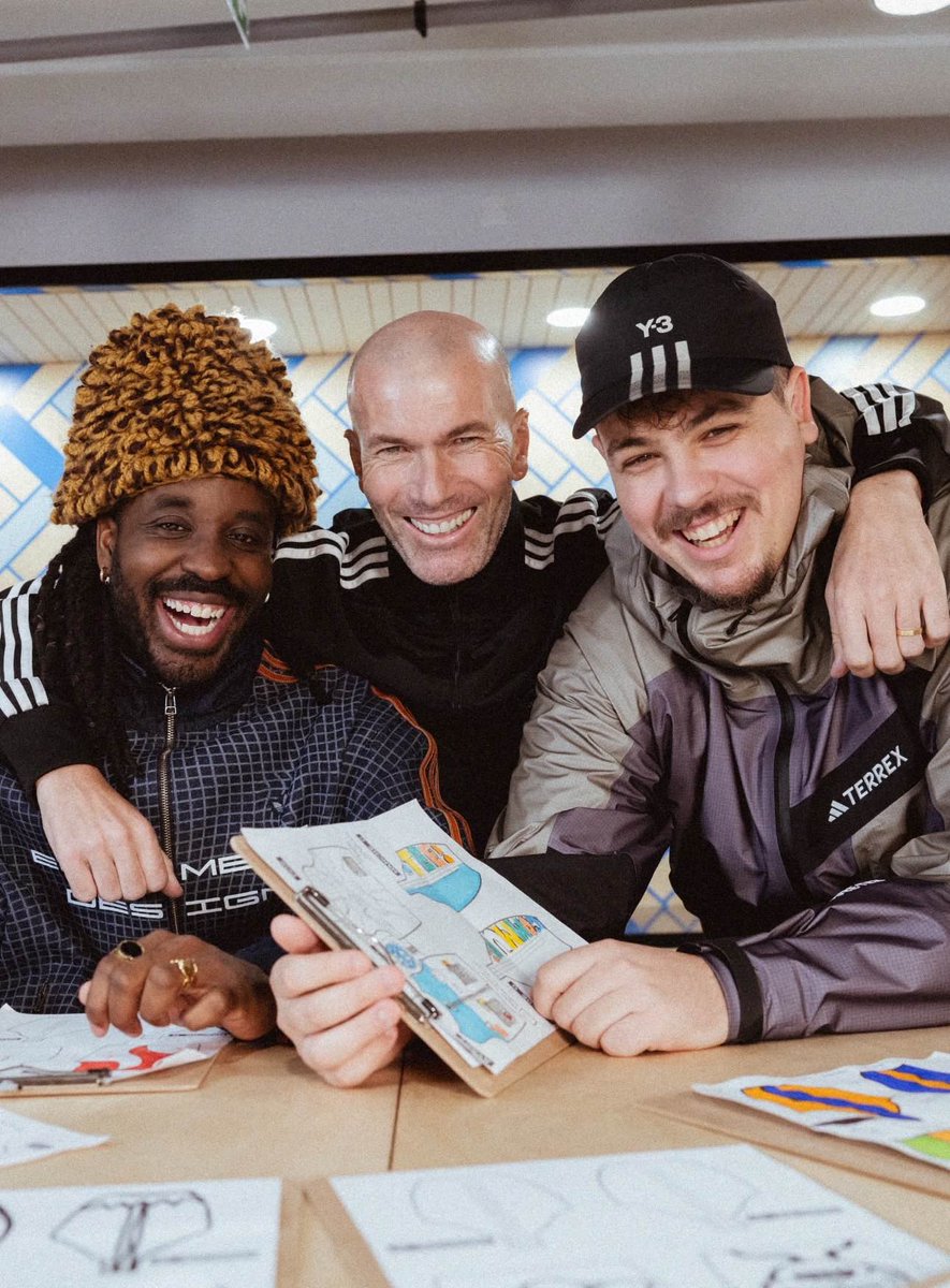 LONGUE VIE À TOUS MENNÉS ❤️ tweet media