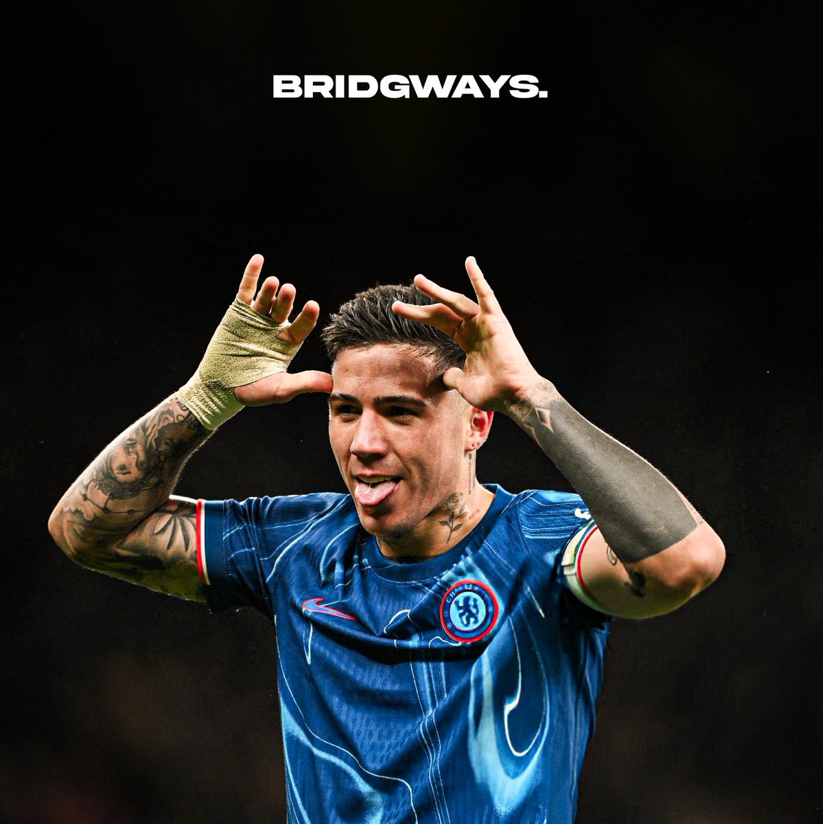 London is white cuma bertahan sejam, sisanya balik ke marwah aslinya.

London is Blue and will always remain Blue. 🤝