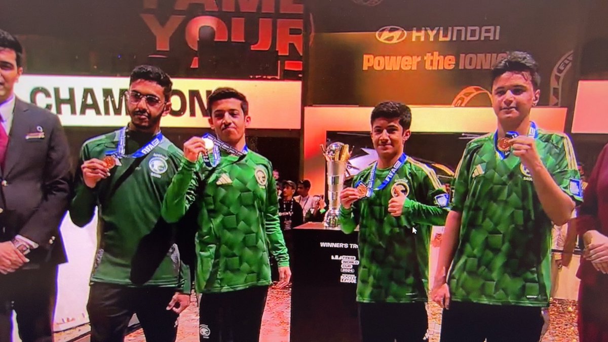 xSMA333's tweet photo. والله رجال رجاااالللل 🇸🇦🇸🇦🇸🇦
 🏆🏆🏆🏆 https://t.co/8sw3BsIRr4