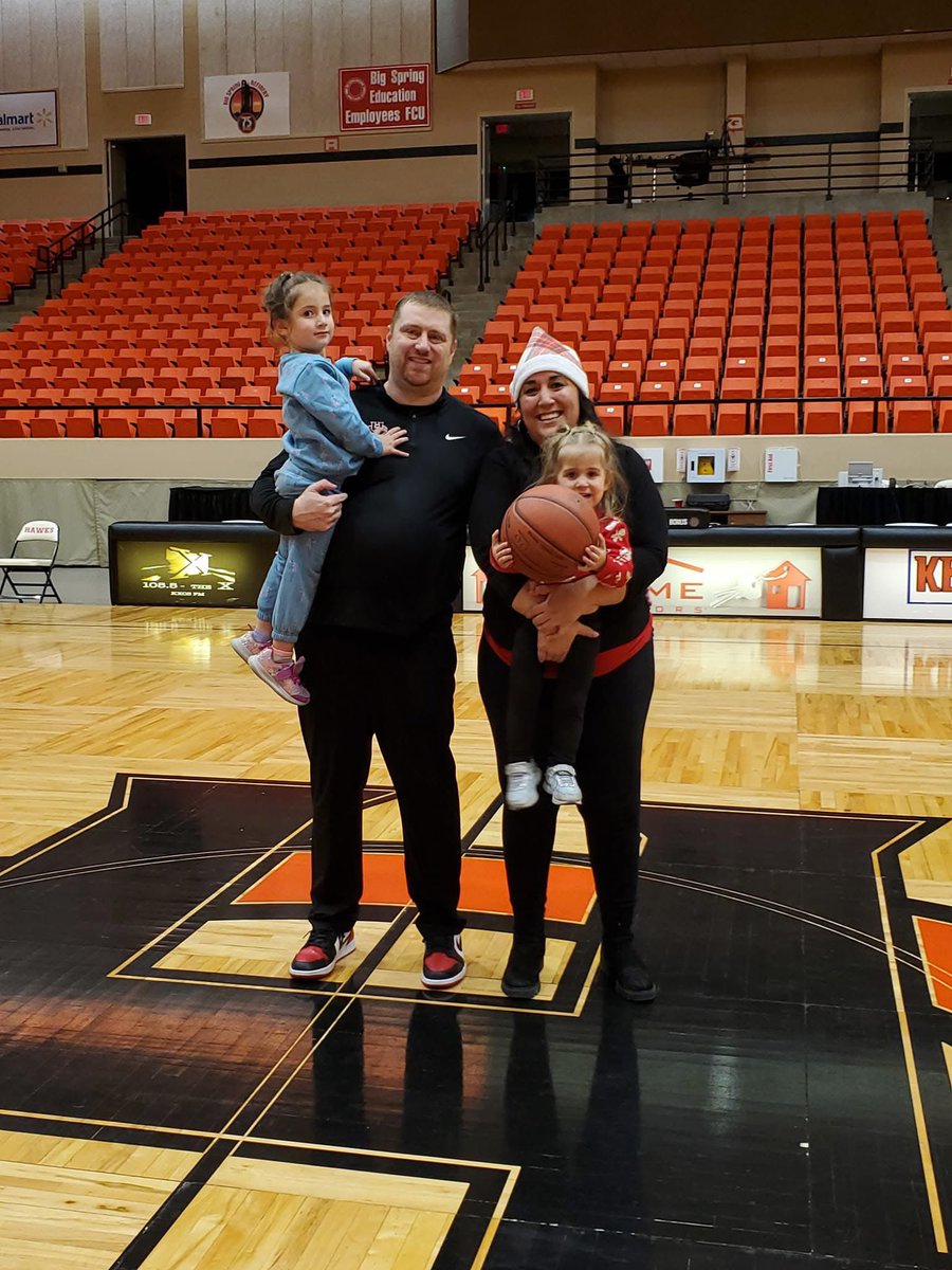 Congrats to <a href="/CoachCooper_/">Kyle Cooper</a> and his 100th WIN last night!  Keep it rolling!