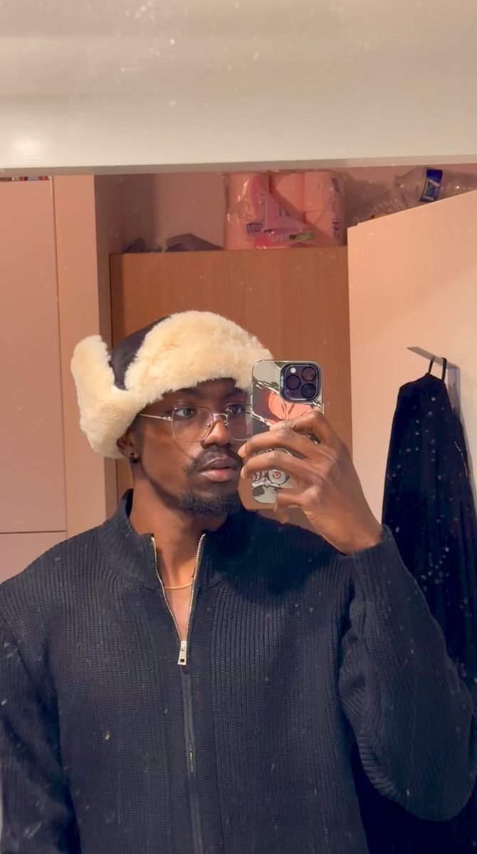 暗い精 tweet media